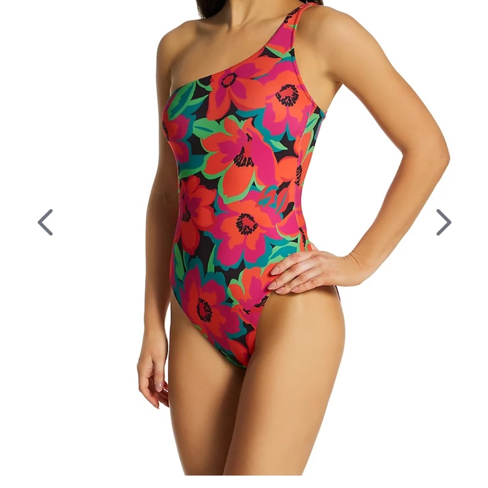 NWT $89 Sanctuary Swim Floral bathing Suit size M